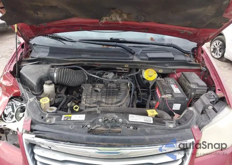 2015 Chrysler Town & Country Touring z USA, uszkodzony, nr VIN 2C4RC1BG2FR505891